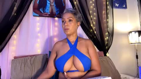 Snapshot of skar_queen11 chatting on November 2025 09:06:02 PM Skarlleth online show from November 2025 09:06:02 PM