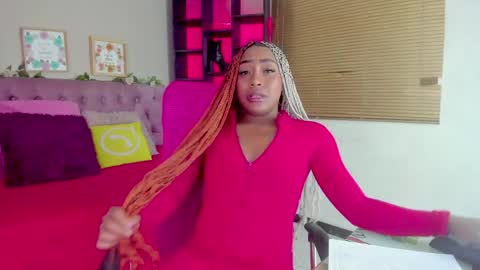 Snapshot of skarlet__ebony chatting on May 2026 01:52:01 PM skarlet__ebony online show from May 2026 01:52:01 PM