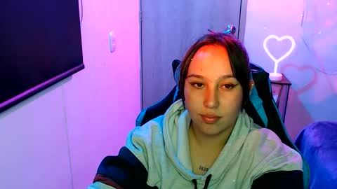 Snapshot of skarlet_adams chatting on April 2026 02:49:02 AM Alice online show from April 2026 02:49:02 AM