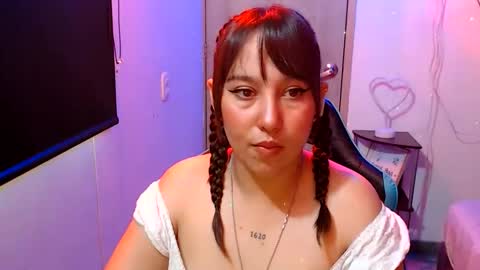 Snapshot of skarlet_adams chatting on May 2026 08:39:01 PM Alice online show from May 2026 08:39:01 PM
