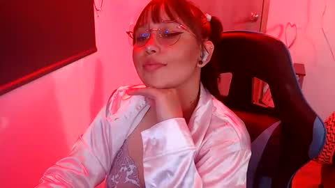 Snapshot of skarlet_adams chatting on May 2026 07:21:01 PM Alice online show from May 2026 07:21:01 PM