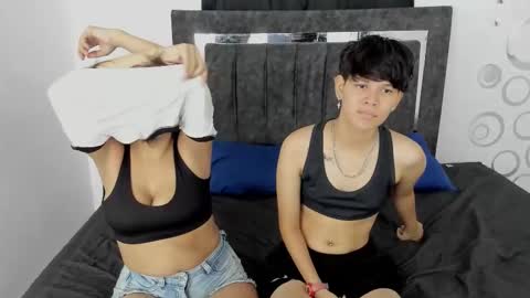 Skarleth and Lina online show from October 2025 12:27:01 PM