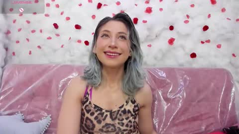 Snapshot of skarletjhonson_ chatting on October 2025 06:33:01 AM Skarlet online show from October 2025 06:33:01 AM