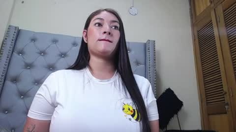 skarlett_36 online show from July 2026 02:35:02 PM