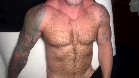 Snapshot of skimaskedbeef chatting on January 2025 09:21:02 AM BEEF online show from January 2025 09:21:02 AM