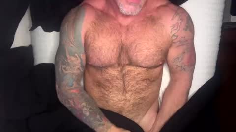 Snapshot of skimaskedbeef chatting on January 2025 09:44:02 AM BEEF online show from January 2025 09:44:02 AM