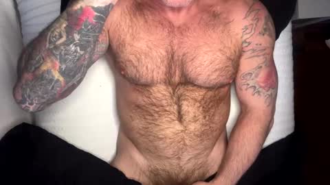 Snapshot of skimaskedbeef chatting on February 2025 01:23:02 AM BEEF online show from February 2025 01:23:02 AM