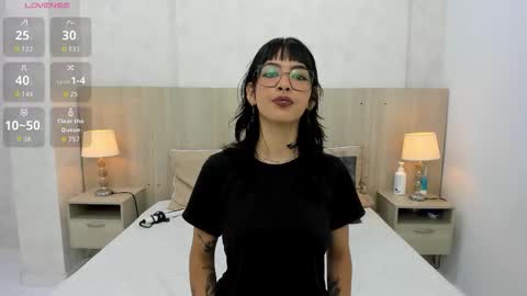 Emily Rojas online show from October 2025 07:34:02 PM