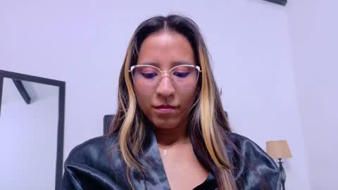 skinny_hottie18 online show from February 2025 04:58:01 PM