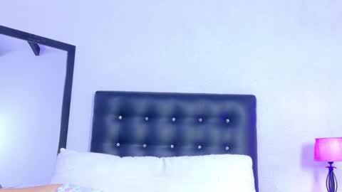 skinny_hottie18 online show from May 2026 03:43:01 PM