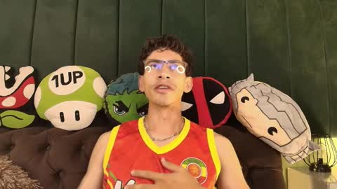 Snapshot of skinny_jean_ chatting on February 2026 08:17:02 PM skinny jean online show from February 2026 08:17:02 PM