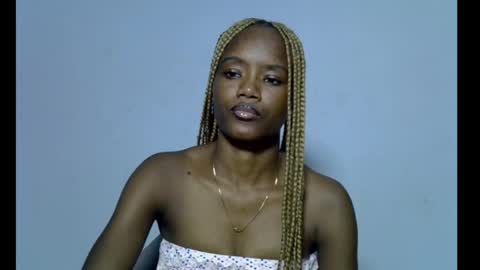 Linda independent model online show from April 2026 05:22:02 PM