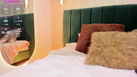 Mila online show from December 2024 06:33:01 PM