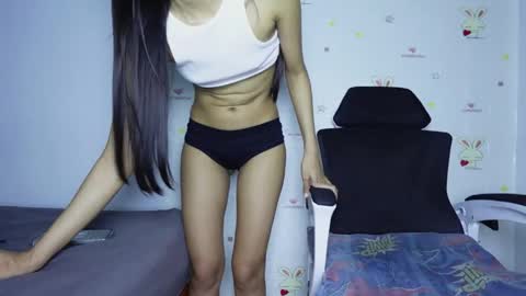 skinnythai4u online show from May 2026 02:35:02 PM