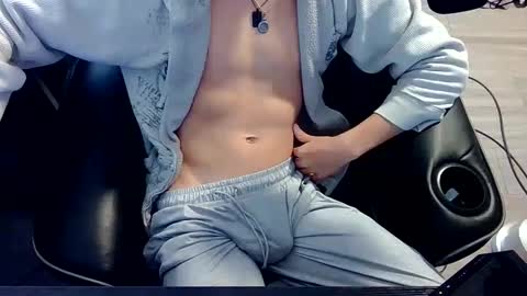 skrogdog online show from May 2026 05:53:01 PM