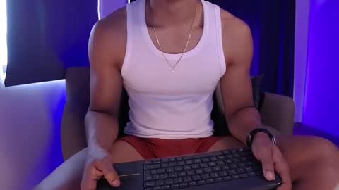 Snapshot of skull_prospect chatting on November 2025 12:05:02 PM Liam Vokov online show from November 2025 12:05:02 PM