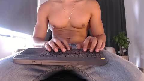 Snapshot of skull_prospect chatting on February 2026 01:40:01 PM Liam Vokov online show from February 2026 01:40:01 PM