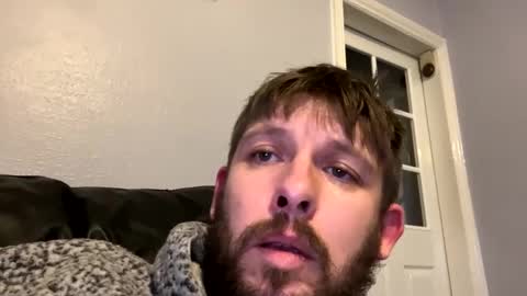 Snapshot of skuzzy25 chatting on December 2024 02:01:02 AM skuzzy25 online show from December 2024 02:01:02 AM