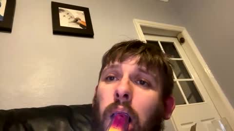 Snapshot of skuzzy25 chatting on December 2024 04:19:01 AM skuzzy25 online show from December 2024 04:19:01 AM