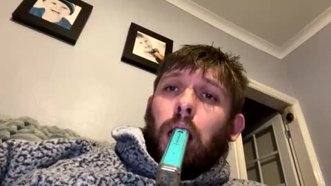 Snapshot of skuzzy25 chatting on January 2025 11:33:02 PM skuzzy25 online show from January 2025 11:33:02 PM