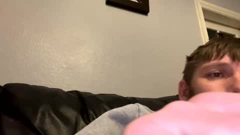 Snapshot of skuzzy25 chatting on January 2025 08:16:02 PM skuzzy25 online show from January 2025 08:16:02 PM