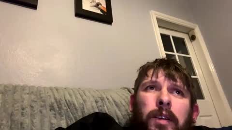 Snapshot of skuzzy25 chatting on January 2025 02:18:01 AM skuzzy25 online show from January 2025 02:18:01 AM