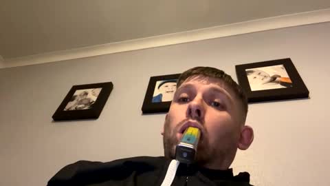 Snapshot of skuzzy25 chatting on January 2025 01:48:01 AM skuzzy25 online show from January 2025 01:48:01 AM