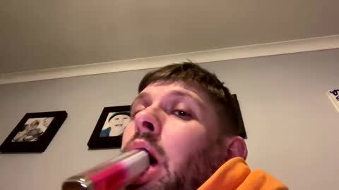 Snapshot of skuzzy25 chatting on January 2025 01:27:01 AM skuzzy25 online show from January 2025 01:27:01 AM