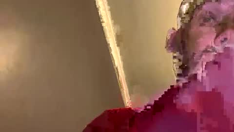 Snapshot of skuzzy25 chatting on March 2025 01:15:01 AM skuzzy25 online show from March 2025 01:15:01 AM