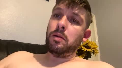 Snapshot of skuzzy25 chatting on September 2025 06:02:02 AM skuzzy25 online show from September 2025 06:02:02 AM