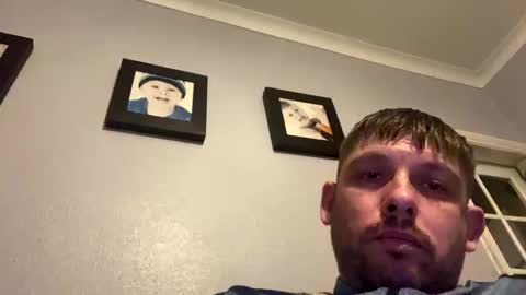 skuzzy25 online show from May 2026 09:52:01 PM