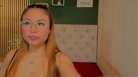 Snapshot of sky_collinss chatting on October 2025 08:00:02 PM Sky online show from October 2025 08:00:02 PM