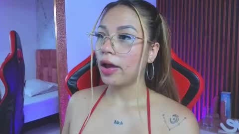 Snapshot of sky_collinss chatting on October 2025 08:09:02 PM Sky online show from October 2025 08:09:02 PM