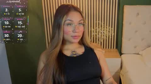 Snapshot of sky_collinss chatting on November 2025 07:47:01 PM Sky online show from November 2025 07:47:01 PM