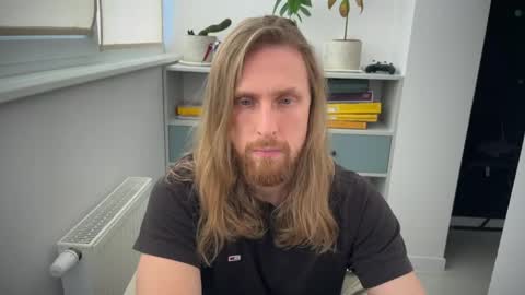 sky_guy25 online show from October 2025 08:39:01 AM