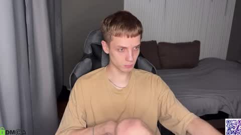 Snapshot of sky_hunter chatting on October 2025 03:12:01 PM sky_hunter online show from October 2025 03:12:01 PM