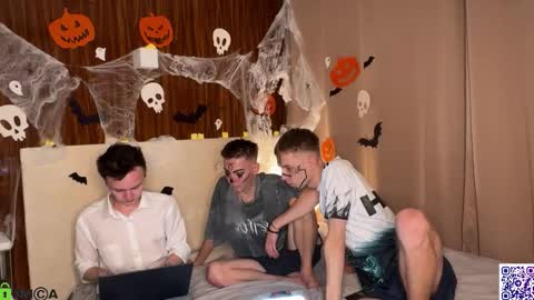 Snapshot of sky_hunter chatting on October 2025 05:58:02 PM sky_hunter online show from October 2025 05:58:02 PM