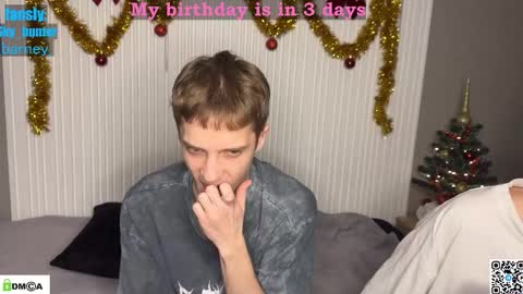 Snapshot of sky_hunter chatting on December 2025 07:07:02 PM sky_hunter online show from December 2025 07:07:02 PM