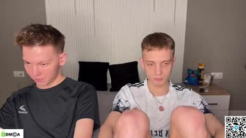 Snapshot of sky_hunter chatting on January 2026 04:00:01 PM sky_hunter online show from January 2026 04:00:01 PM