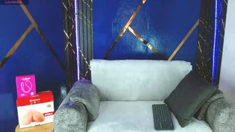 sky_walkerss online show from May 2026 06:02:02 PM