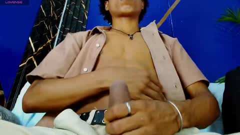 sky_walkerss online show from May 2026 05:10:01 PM
