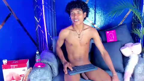 sky_walkerss online show from June 2026 06:20:02 PM
