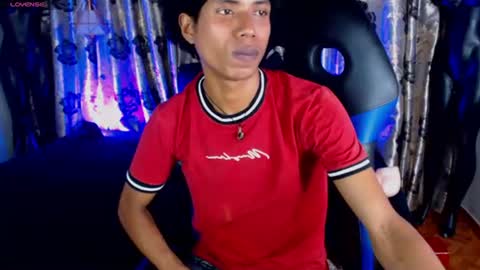 sky_walkerss online show from June 2026 07:01:01 PM