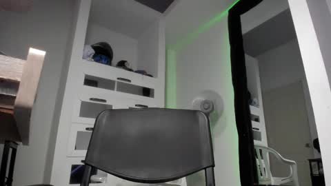 sky_wild online show from May 2026 05:26:01 AM