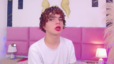 Angel online show from December 2025 01:49:02 PM