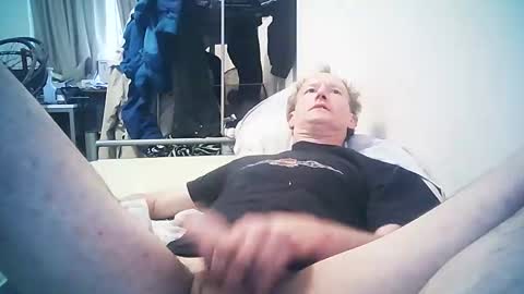 Snapshot of skylab78 chatting on December 2024 08:56:01 AM MadOteC online show from December 2024 08:56:01 AM