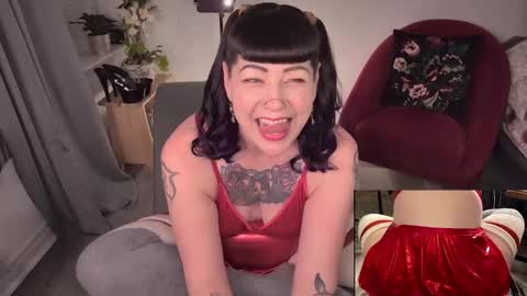 skylar bird online show from December 2024 01:18:01 AM