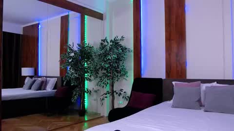 SkylarSpark online show from September 2025 07:38:01 PM