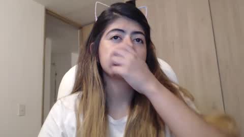 Snapshot of skyler1195 chatting on January 2025 05:23:01 AM Skyler online show from January 2025 05:23:01 AM