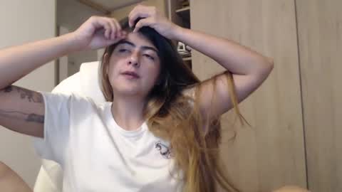 Snapshot of skyler1195 chatting on January 2025 03:34:02 AM Skyler online show from January 2025 03:34:02 AM